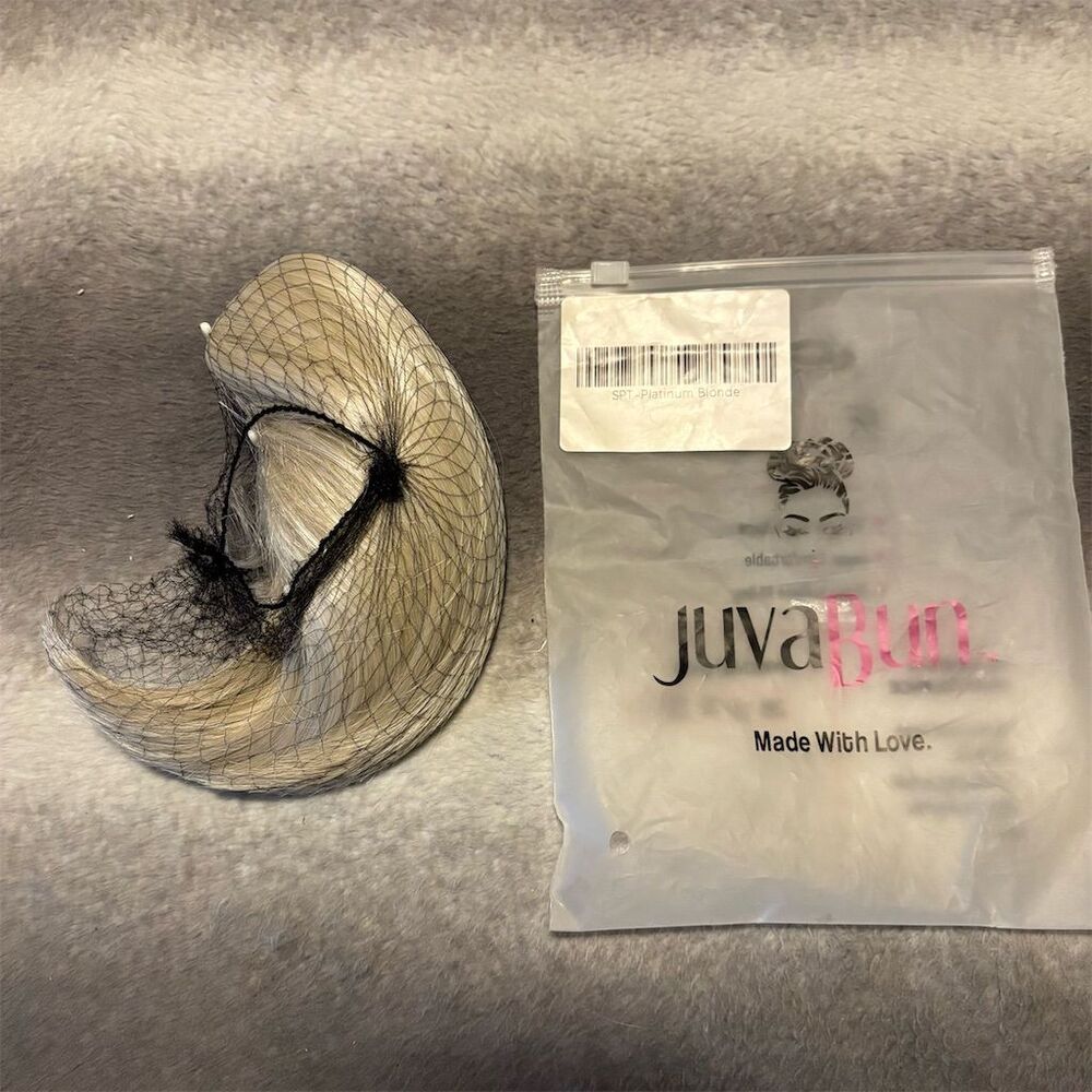 Juvabun Claw Clip Ponytail Extension Glam Hairpiece in Platinum Blonde - Picture 4 of 6